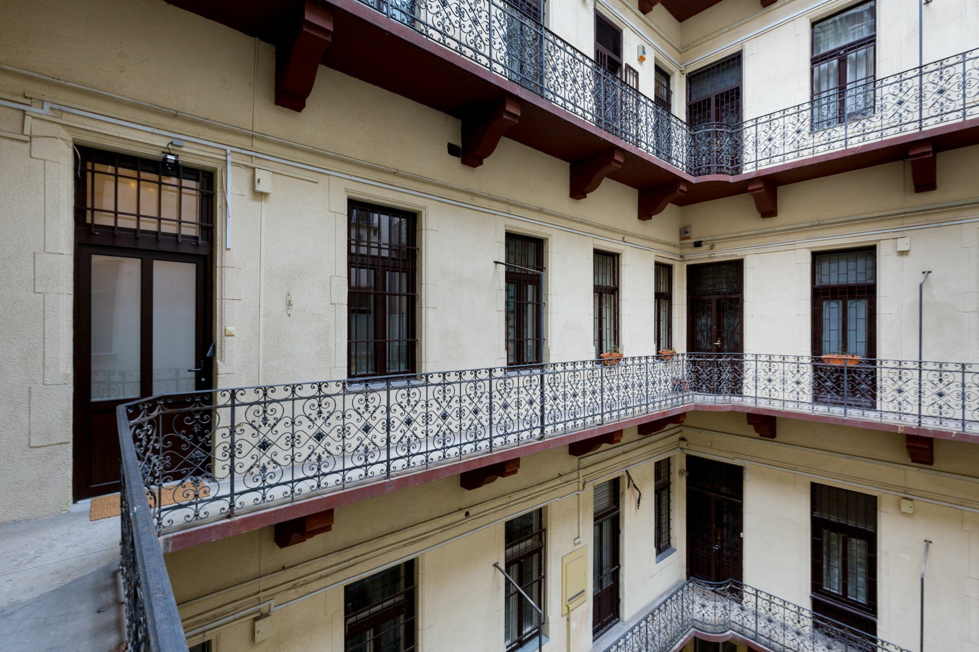 Bpm-Kate'S Central Home In Budapest Kültér fotó